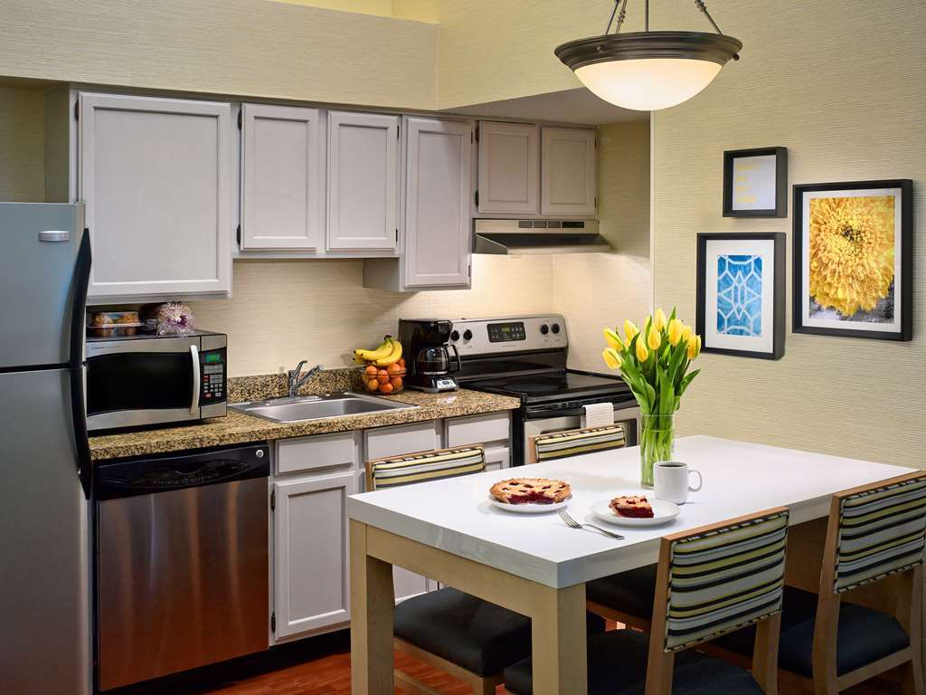Sonesta Simply Suites Memphis East Poplar Pike Szoba fotó